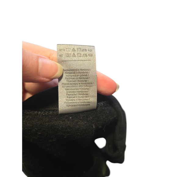 Gildan rainbow hearts pullover, size small - Picture 4 of 4